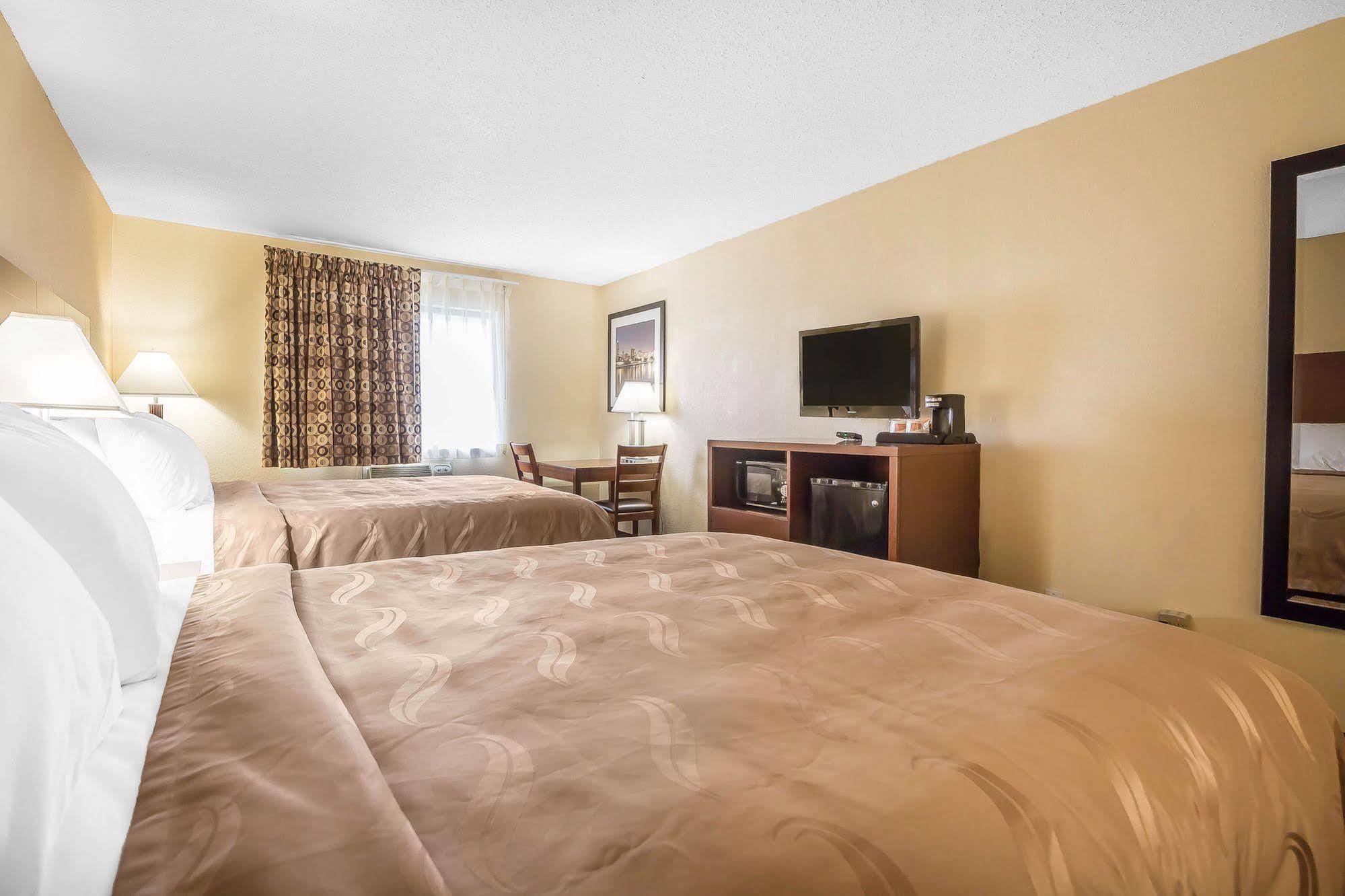 Quality North Hotel 2*