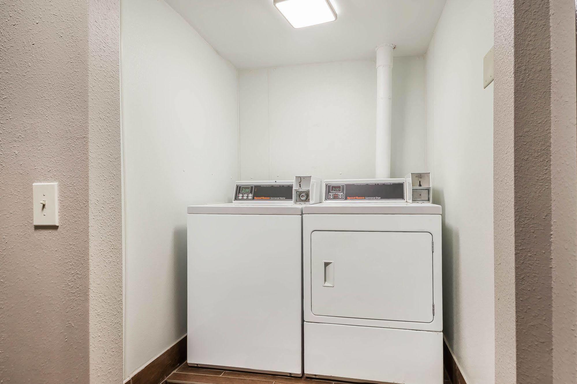 Hotel Quality North Janesville